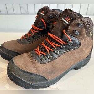 Garmont Hiking Boot Gore-Tex Vibram Soles
US Mens Size 9